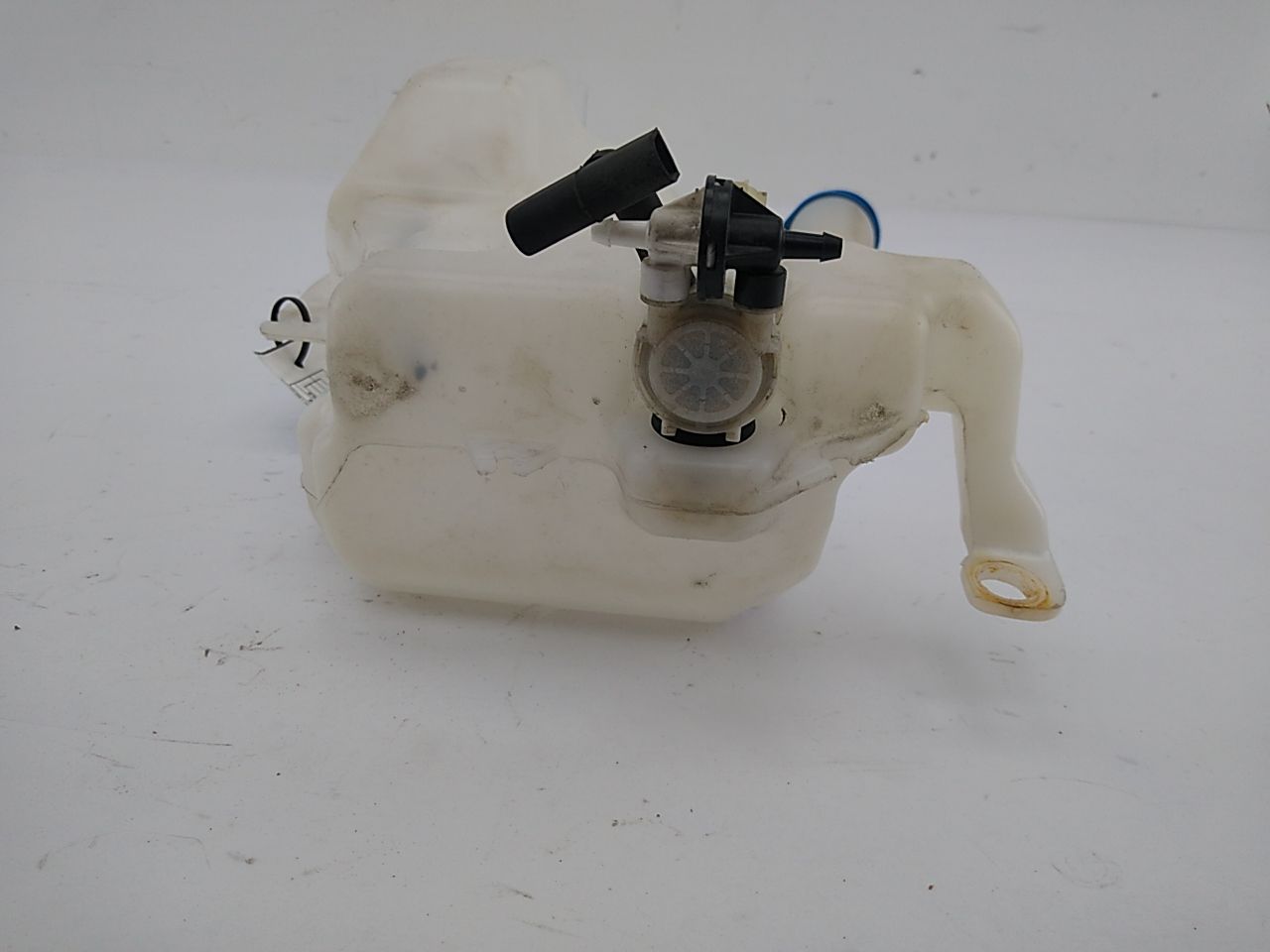 Honda CR-Z Windshield Washer Reservoir