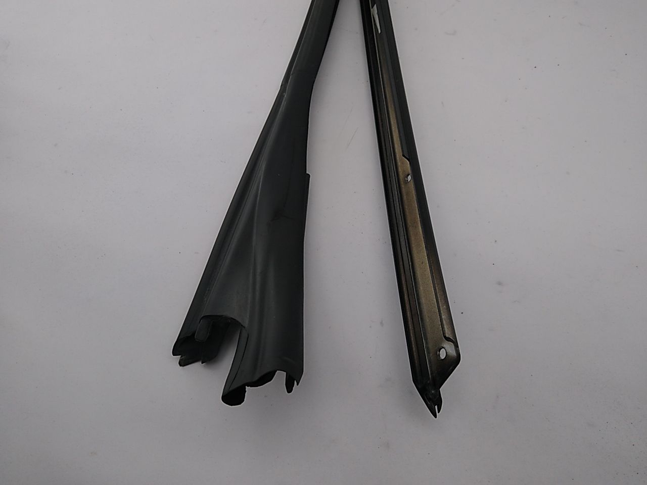 Saab 9-3 Front Windshield Moulding