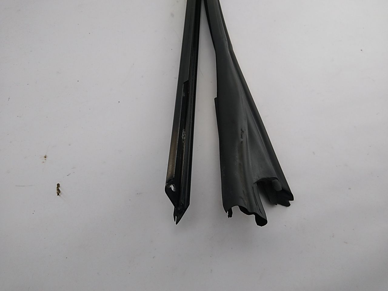 Saab 9-3 Front Windshield Moulding