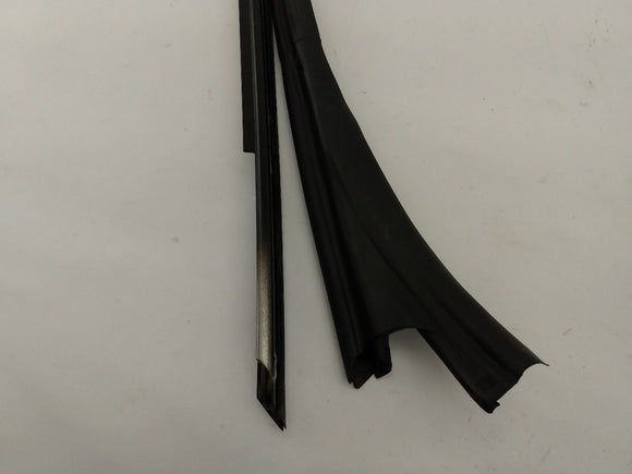 Saab 9-3 Front Windshield Moulding