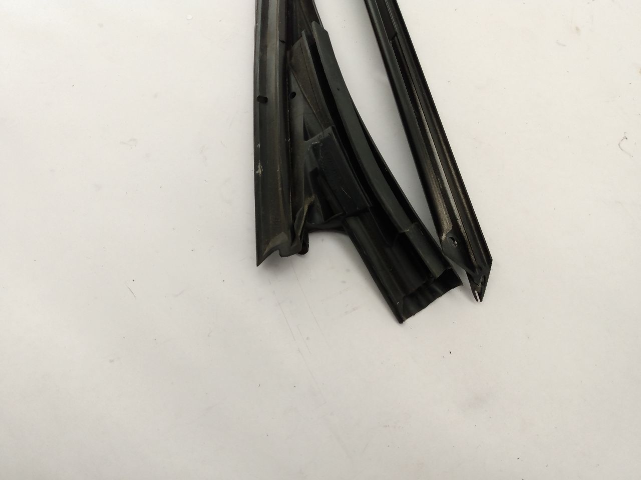 Saab 9-3 Front Windshield Moulding