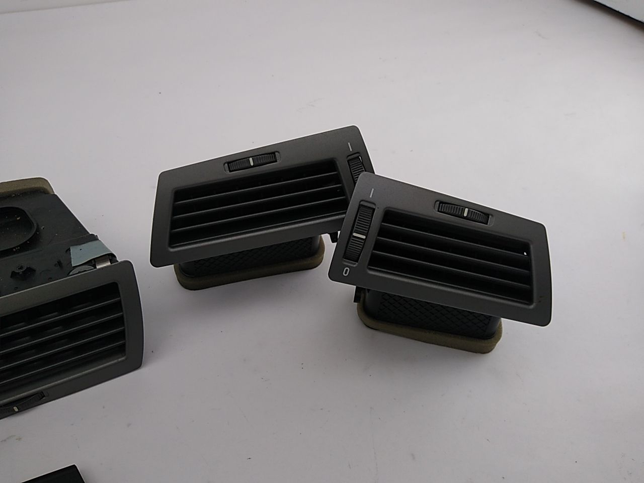 BMW 745I Set Of Five Front Air Conditioning vents