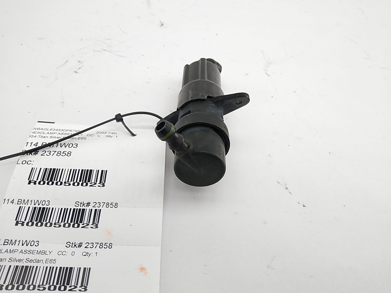 BMW 745I Front Left Headlight Washer Fluid Nozzle - 0