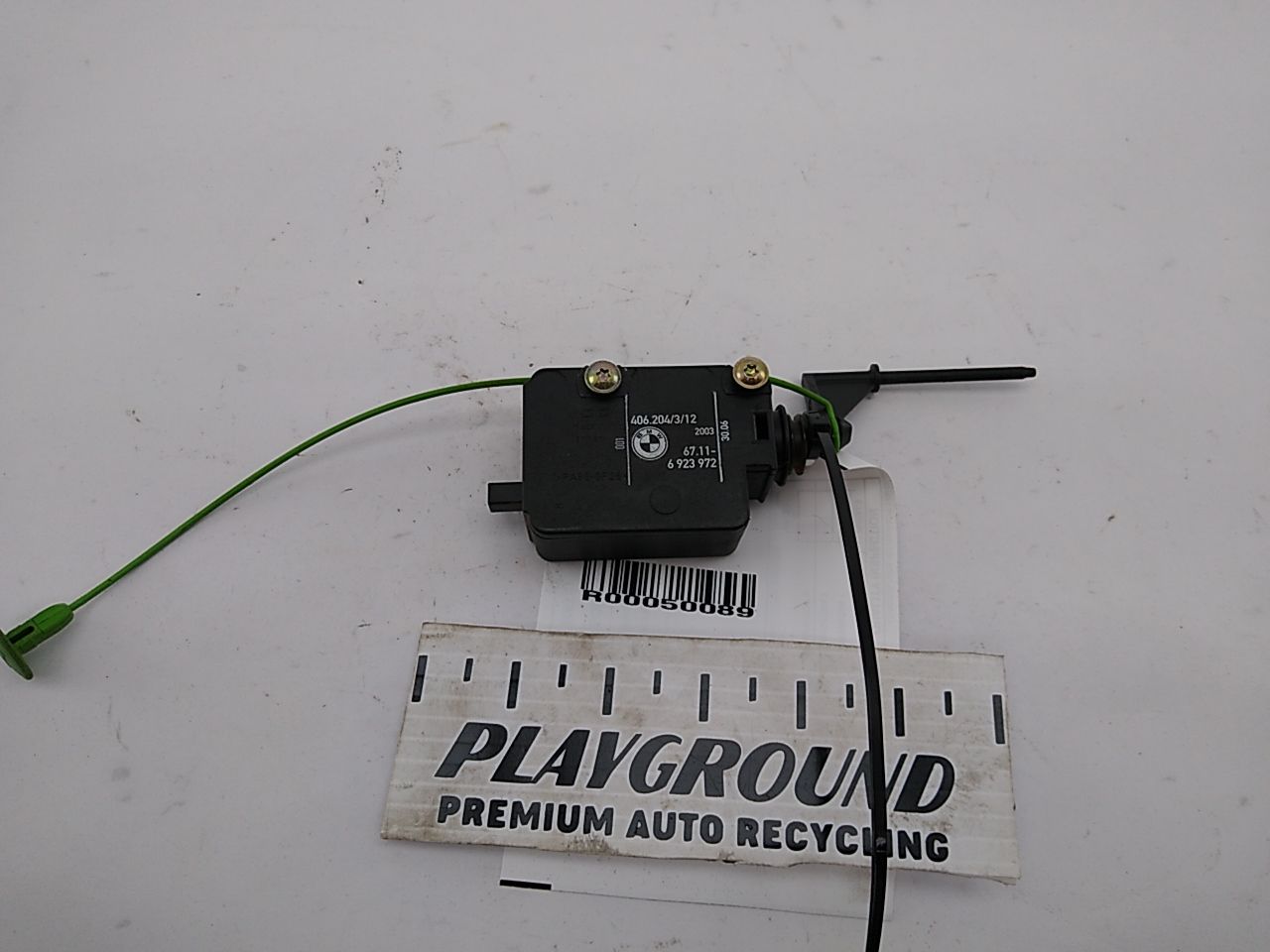 BMW 745I Fuel Door Actuator Valve