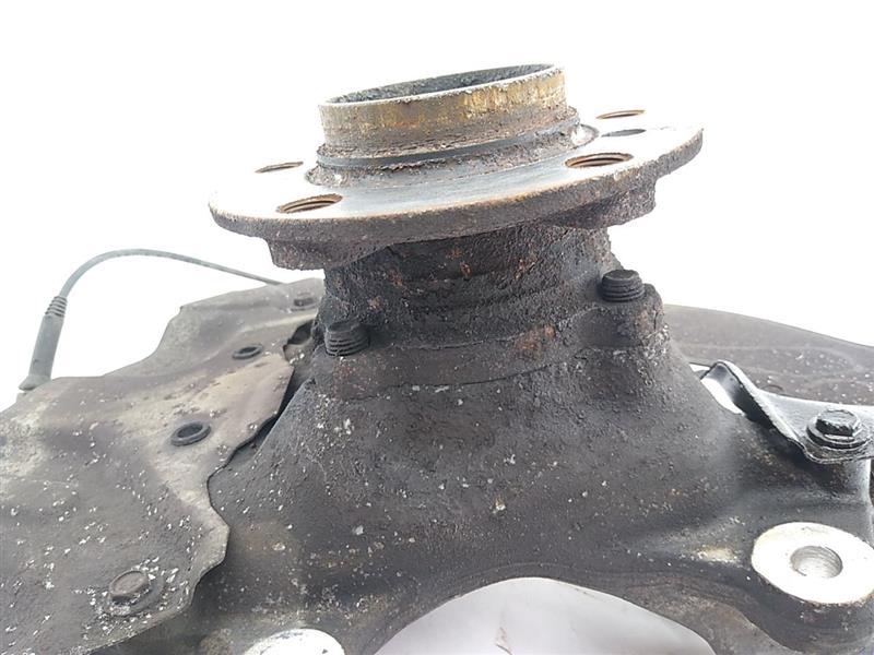 BMW 745I Front Right Hub