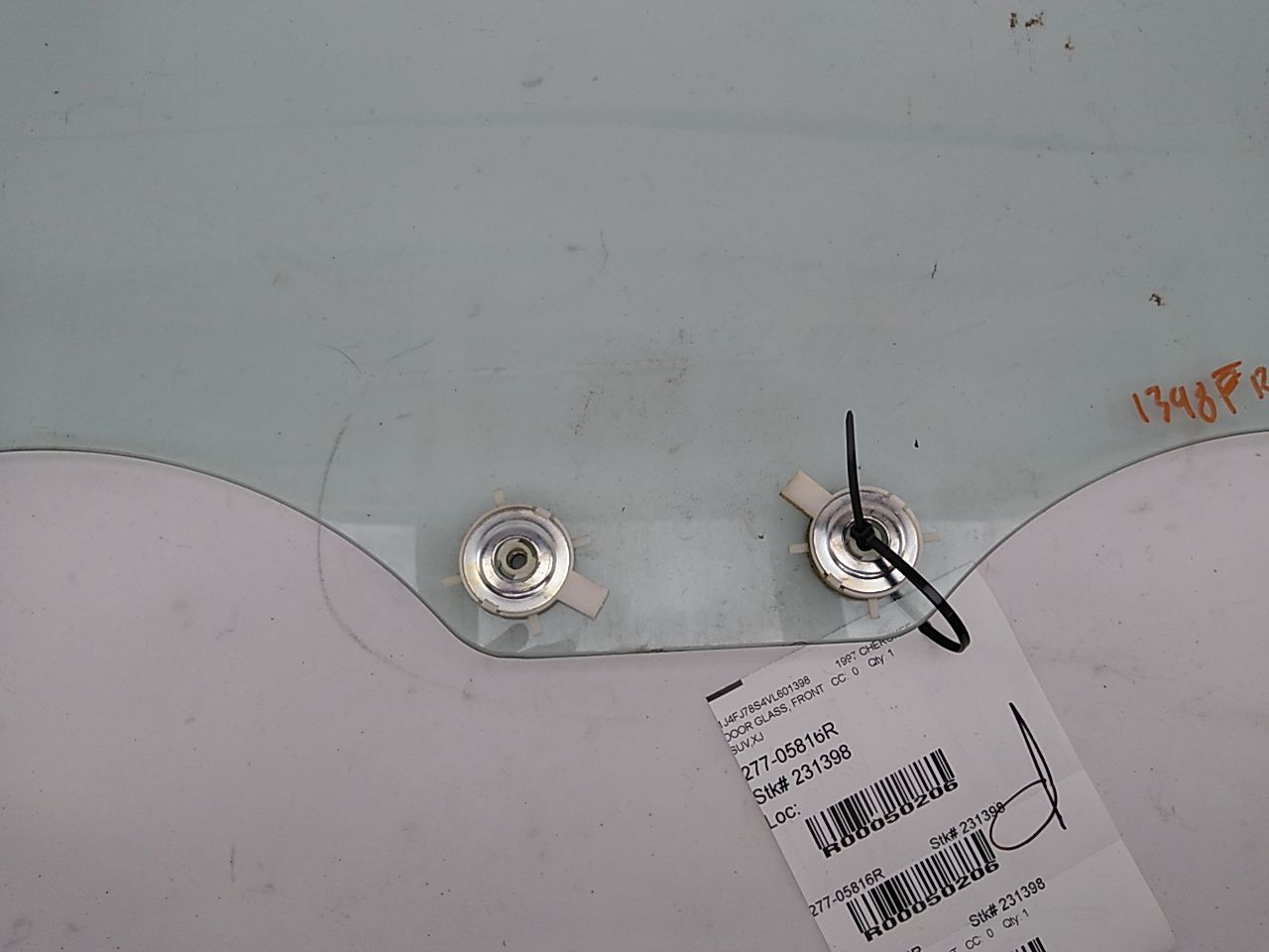 Jeep Cherokee Front Right Door Glass