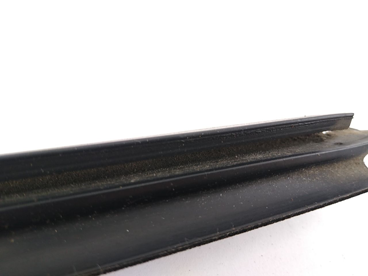 Jeep Cherokee Pair Of Rear Left Beltline Moulding