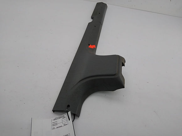 Jeep Cherokee Front Right Lower Door Jam Trim Piece