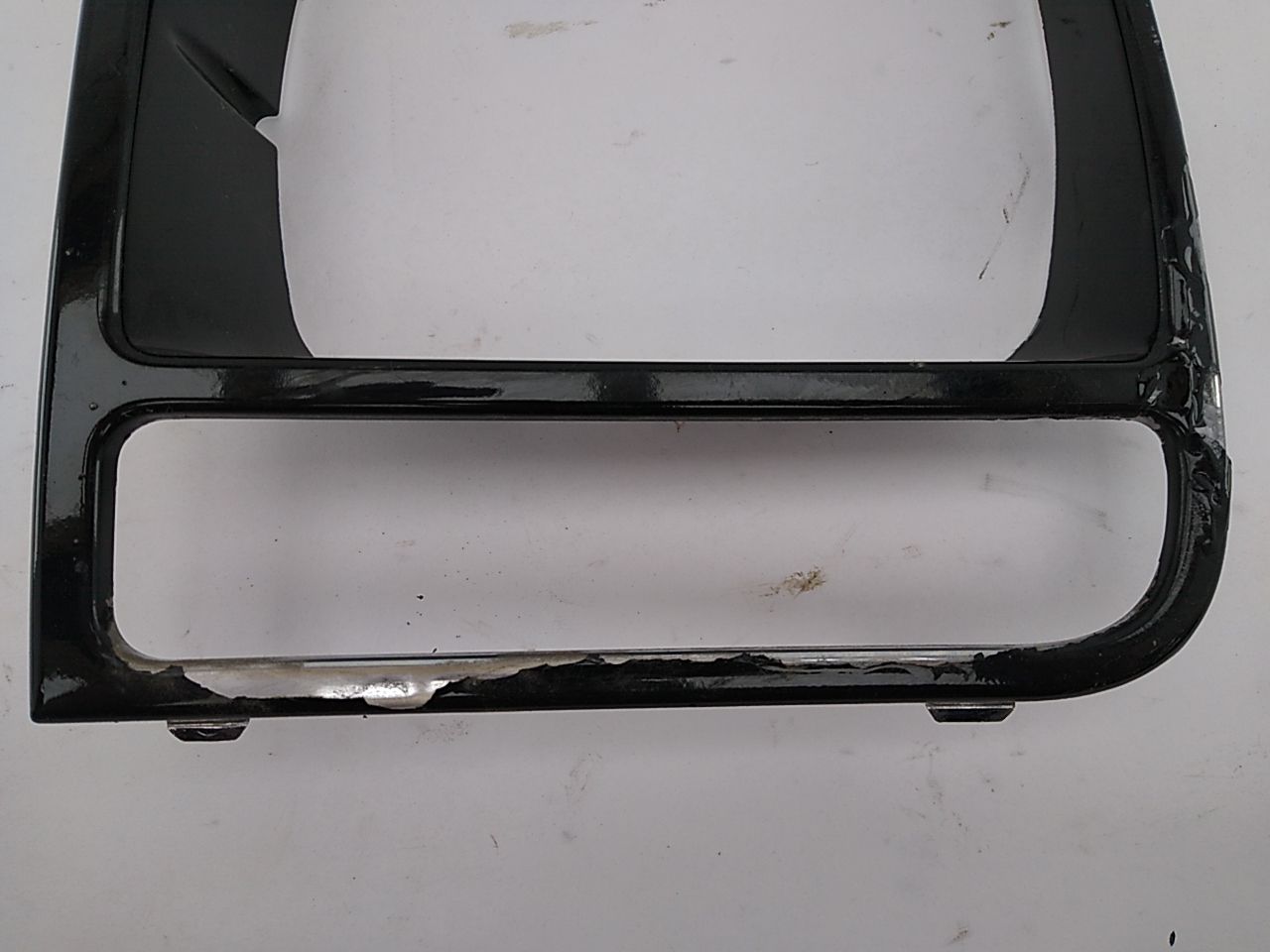 Jeep Cherokee Front Left Headlight Bezel Trim Piece