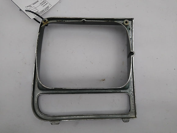 Jeep Cherokee Front Left Headlight Bezel Trim Piece