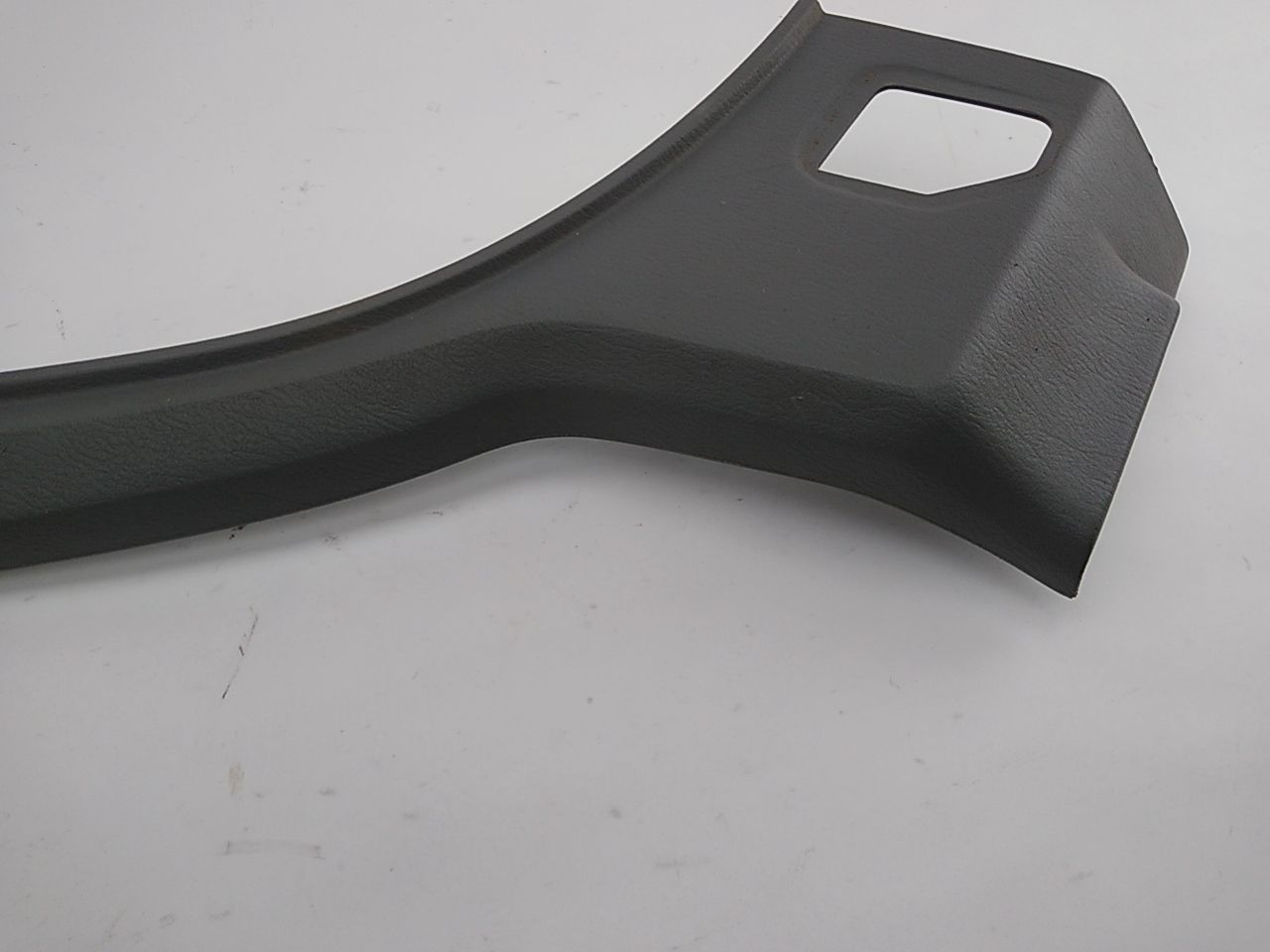 Jeep Cherokee Rear Left Door Sill Trim