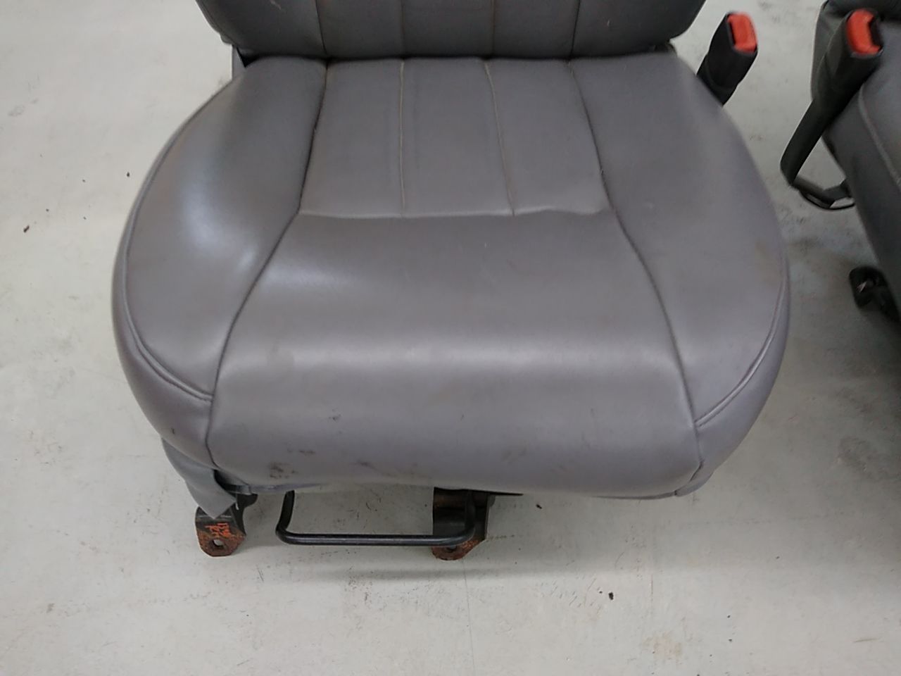 Jeep Cherokee Pair Of Front Seats