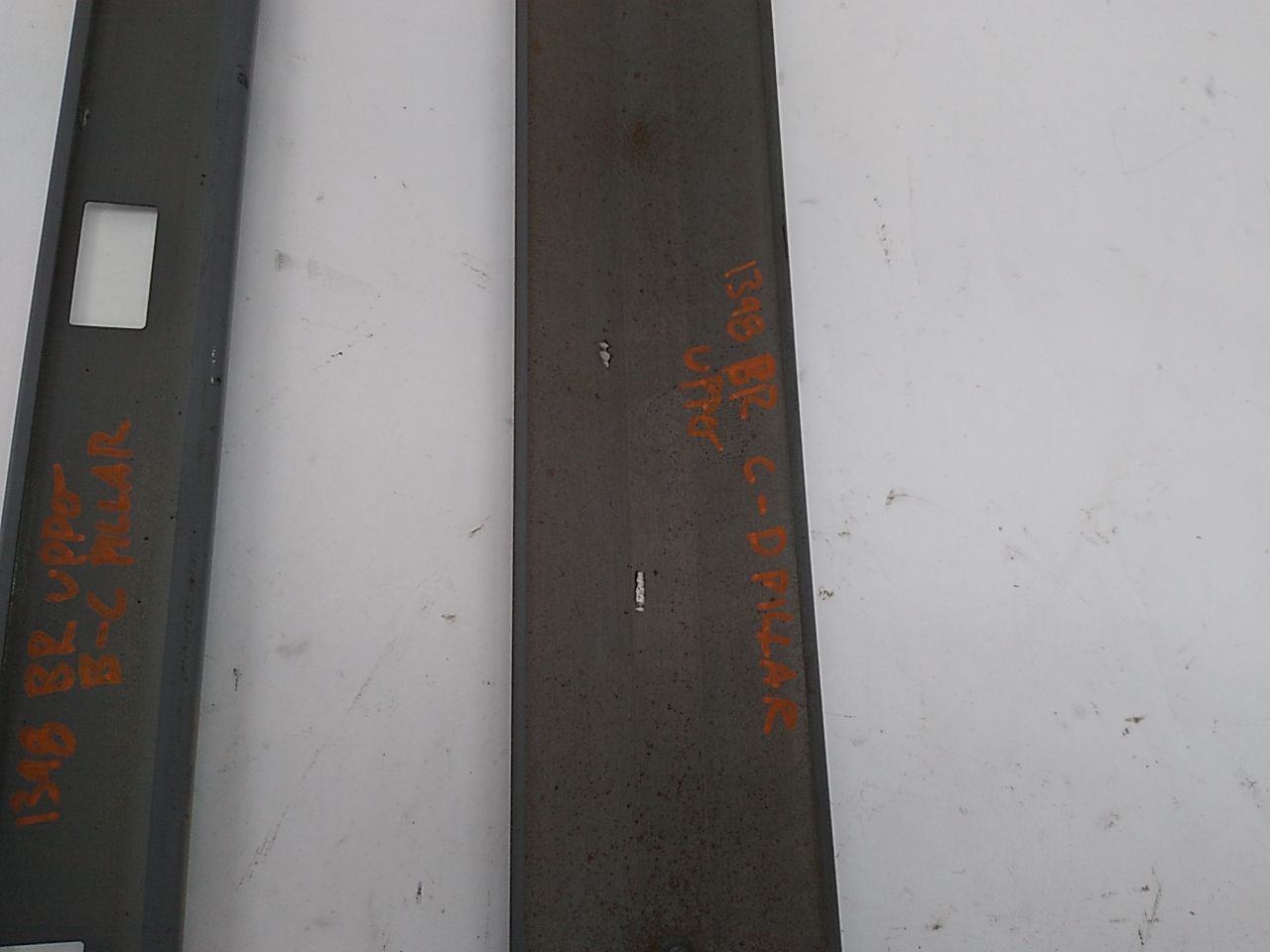 Jeep Cherokee Pair Of Rear Right Upper B - C Pillar Trim
