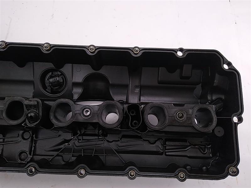 BMW 528I Valve Cover