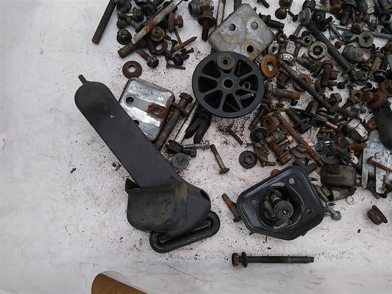 Jeep Cherokee Dismantling Hardware