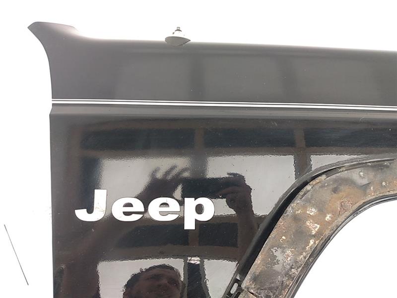 Jeep Cherokee Front Right Fender