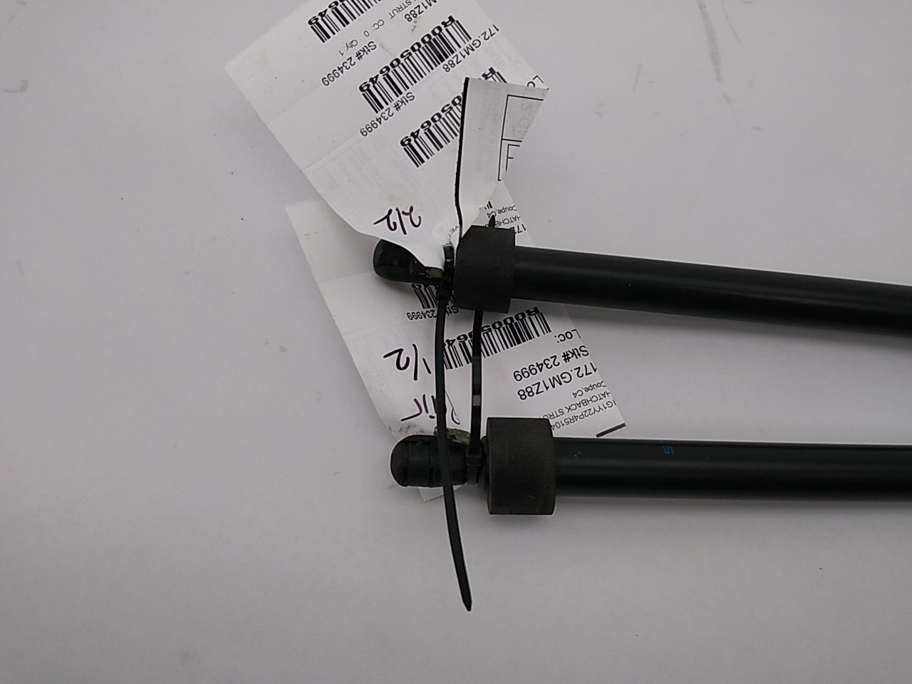 Chevrolet Corvette Pair Of Back Glass Struts - 0