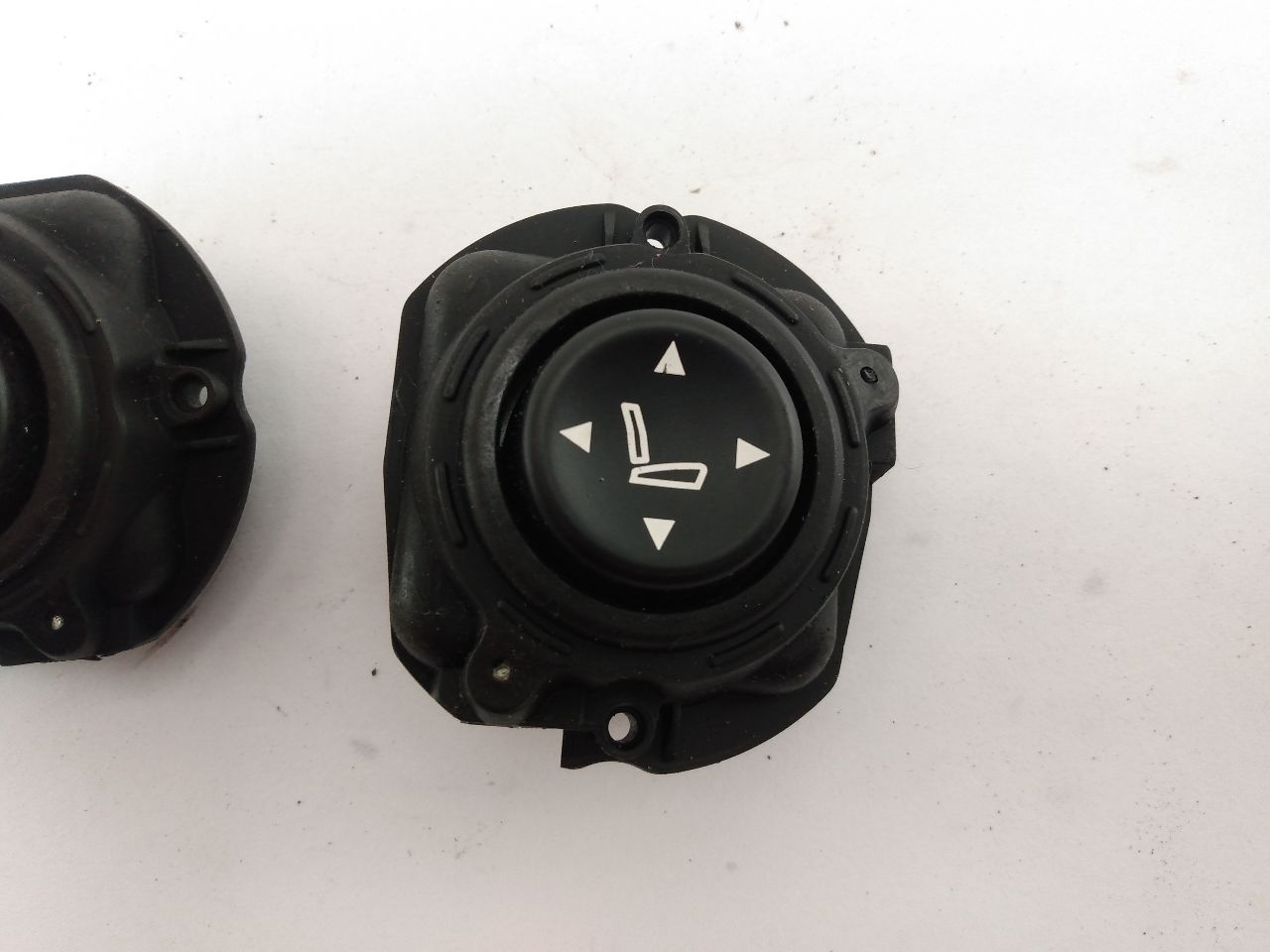 Maserati Quattroporte Pair Of Rear Seat Adjustment Switches