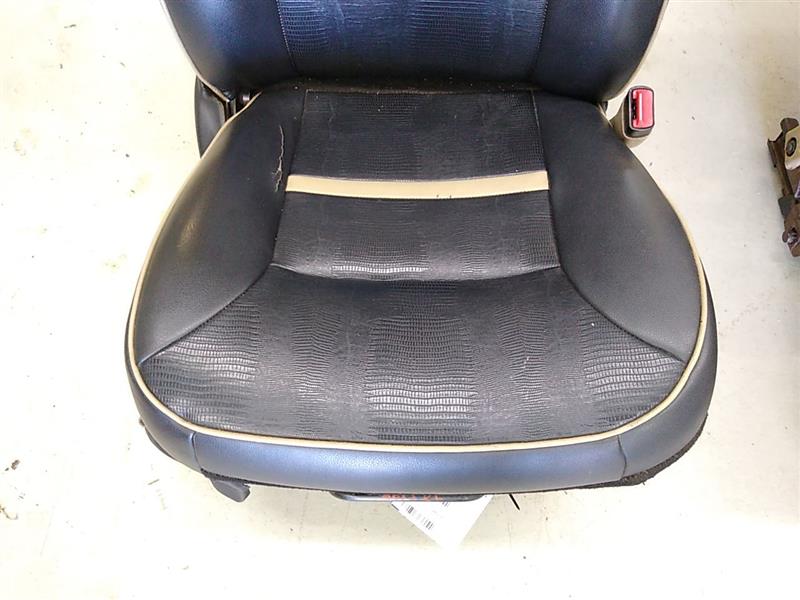 Ford Excursion Pair Of Front Seats