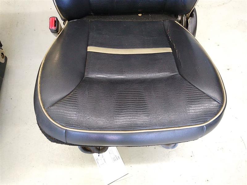 Ford Excursion Pair Of Front Seats