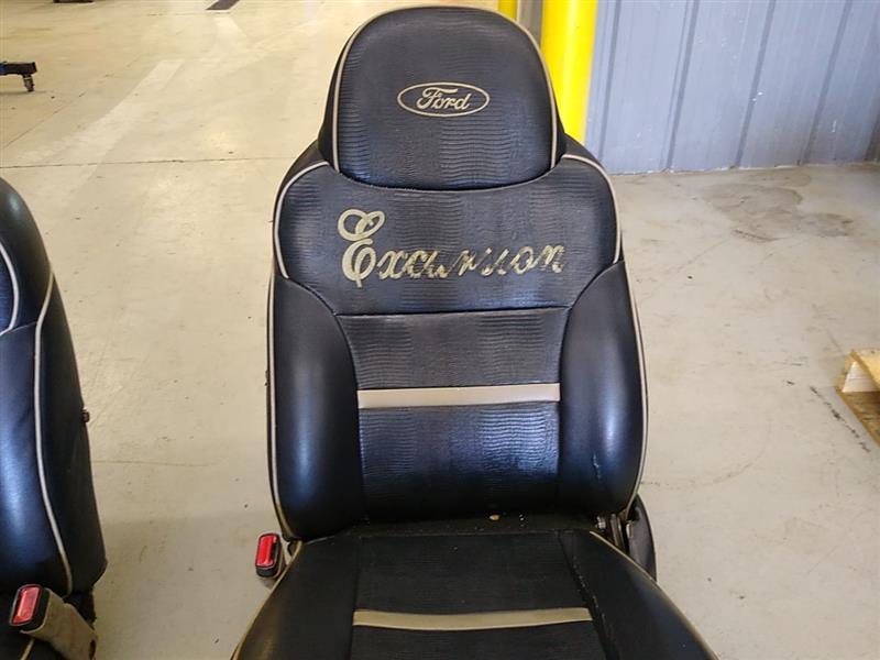 Ford Excursion Pair Of Front Seats