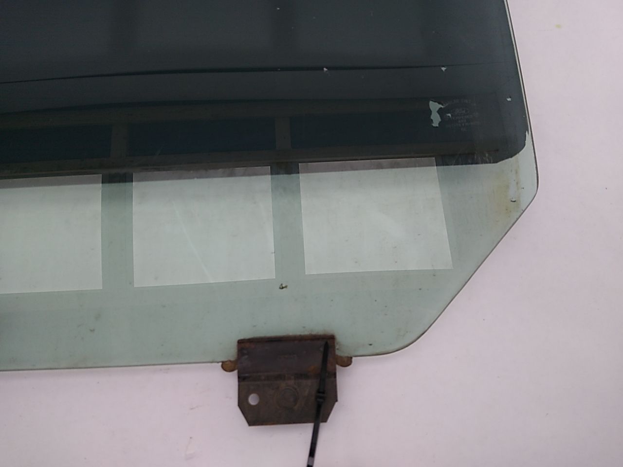 Ford Excursion Rear Left Door Glass