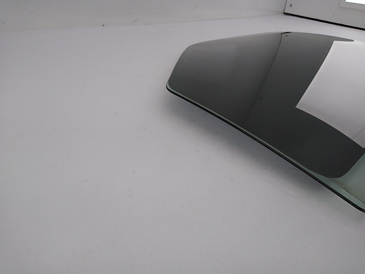 Ford Excursion Rear Left Door Glass