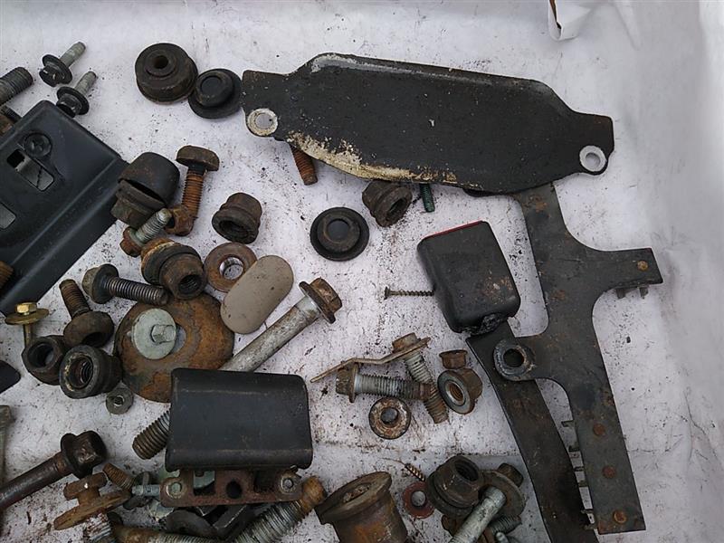 Ford Excursion Dismantiling Hardware