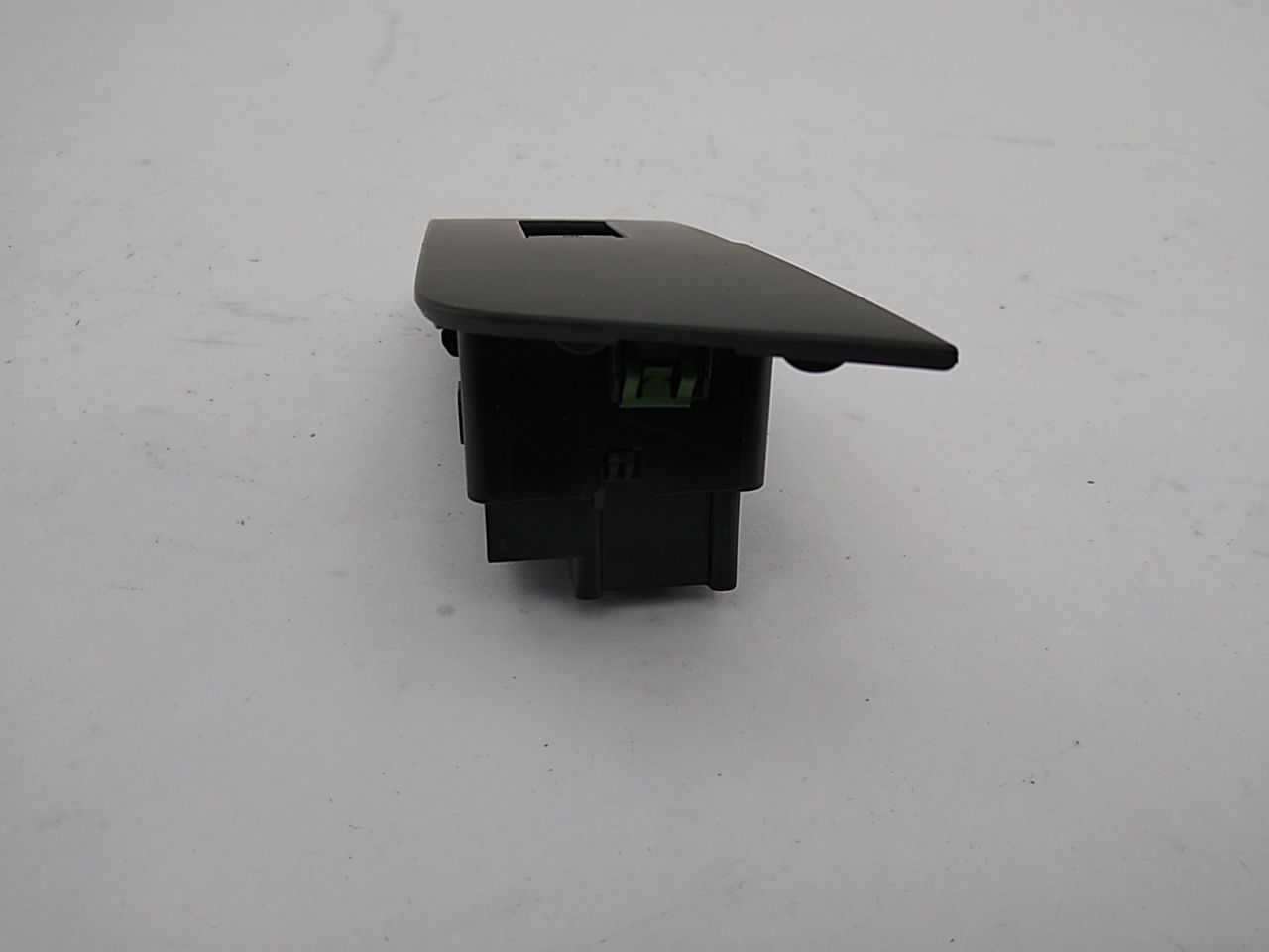 Saab 9-5 Front Right Door Switch