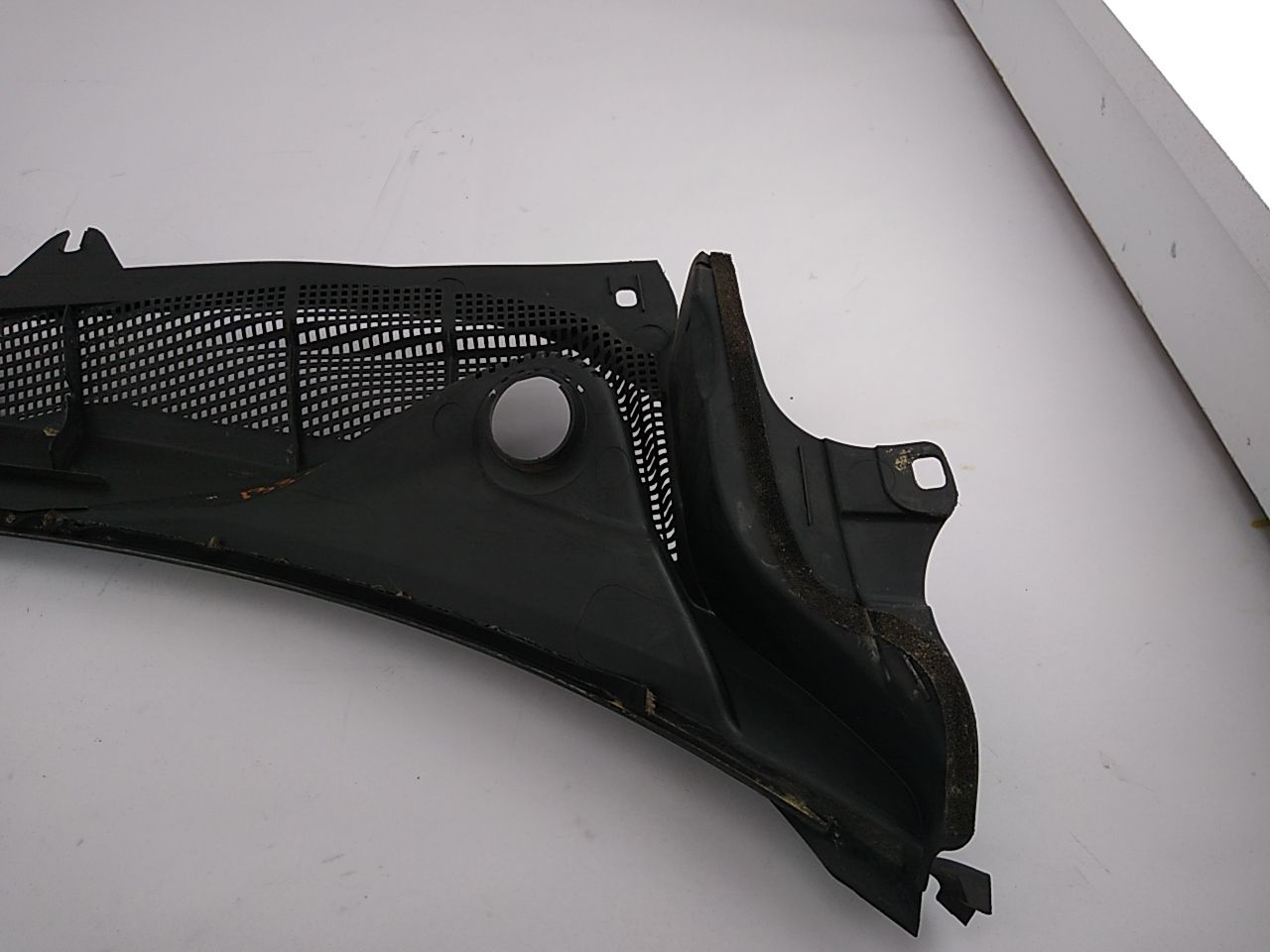 Saab 9-5 Cowl Vent Panel