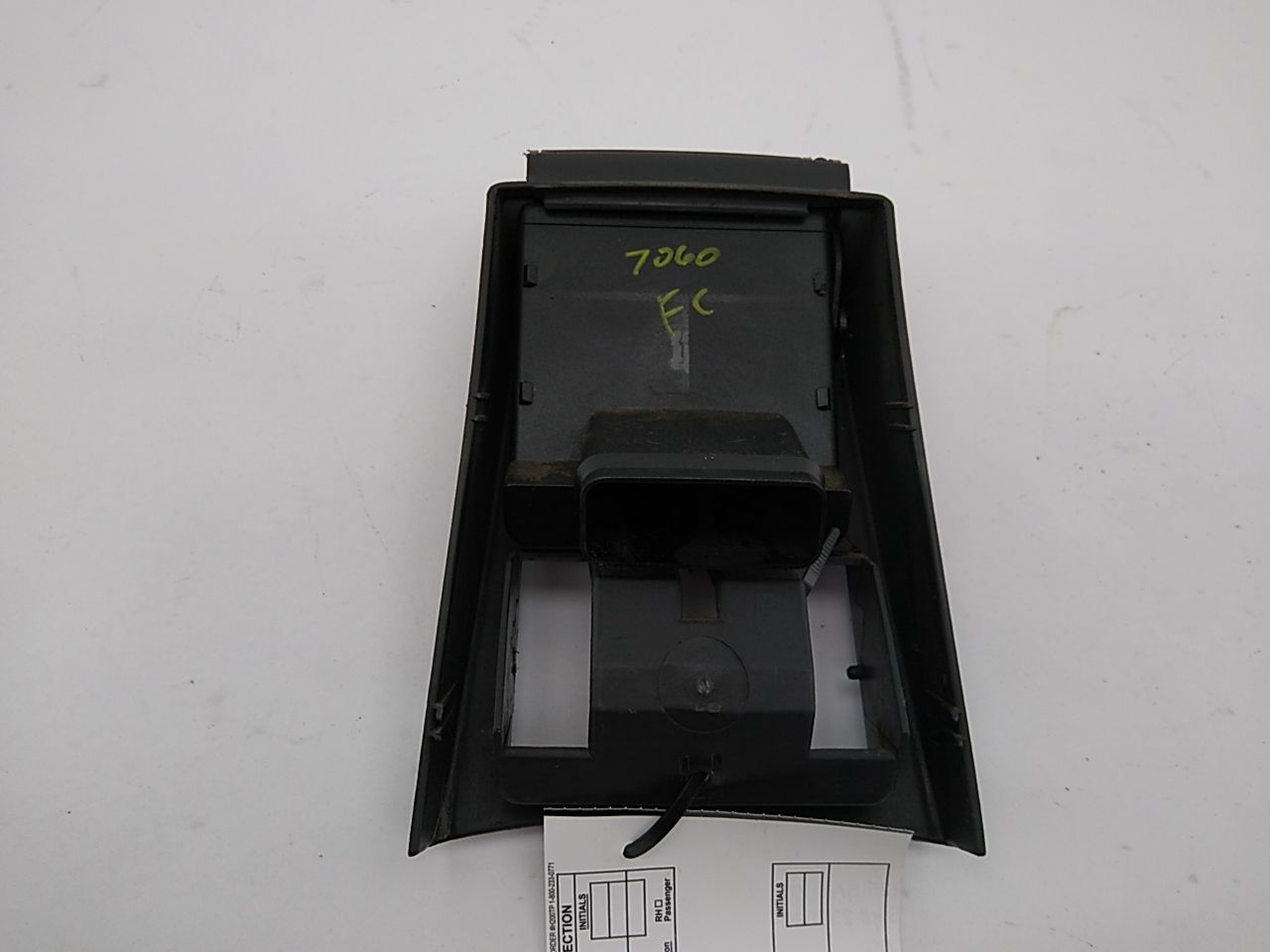 Saab 900 Center Console Armrest Vent