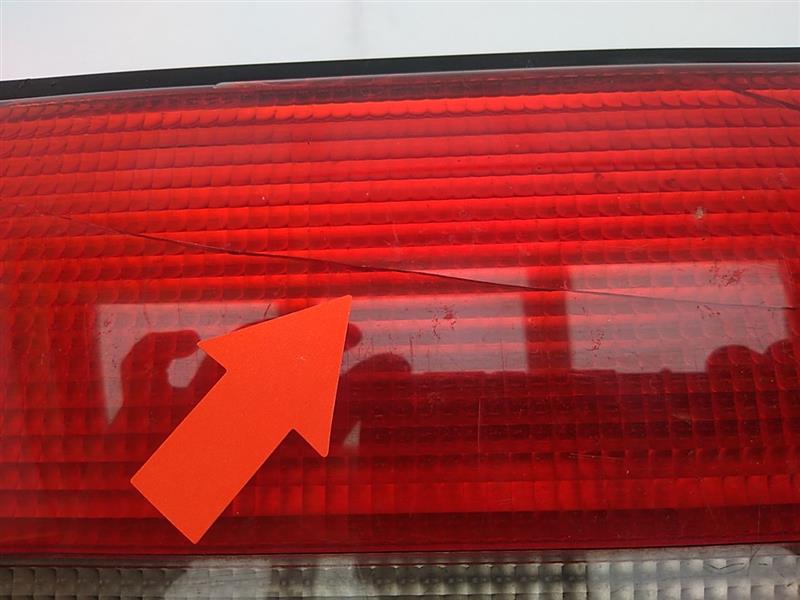 Saab 900 Center Tail Light - 0