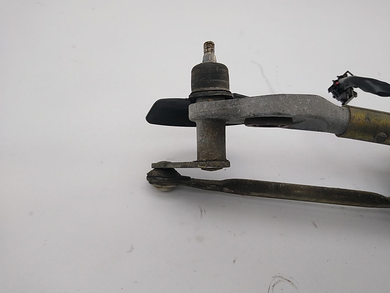 Saab 900 Front Windshield Wiper Transmission