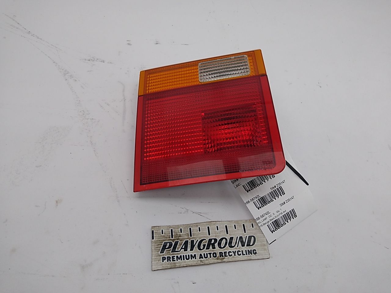 Land Rover Range Rover Left Deck Lid Tail Light