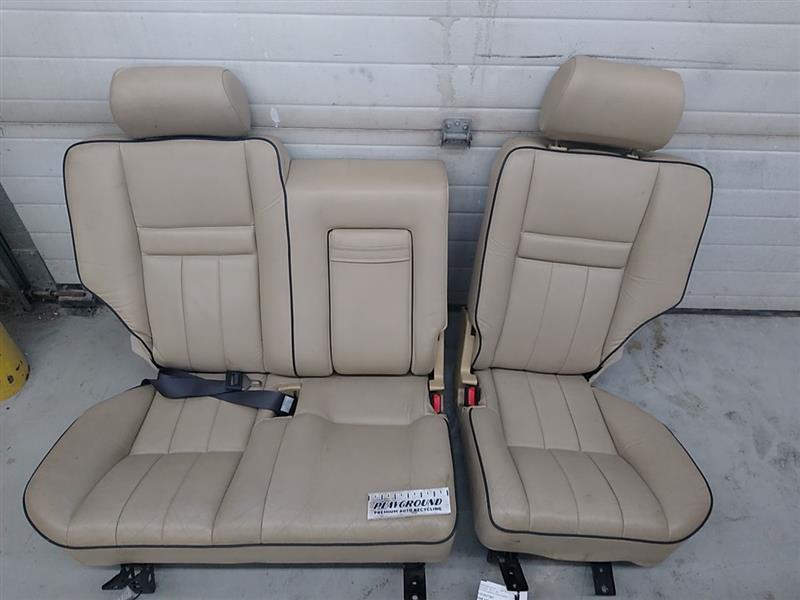 Land Rover Range Rover Rear Seat Set