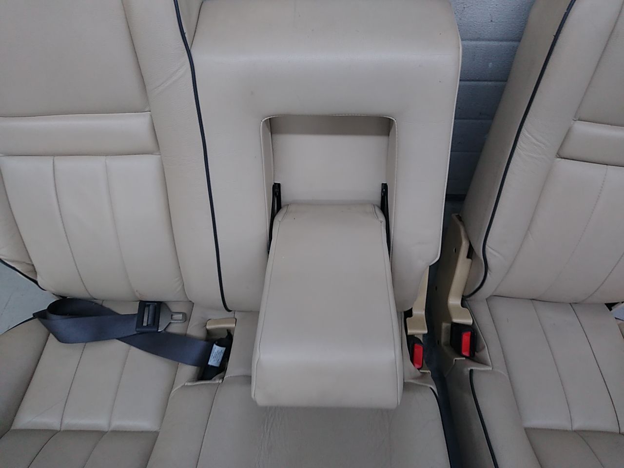 Land Rover Range Rover Rear Seat Set