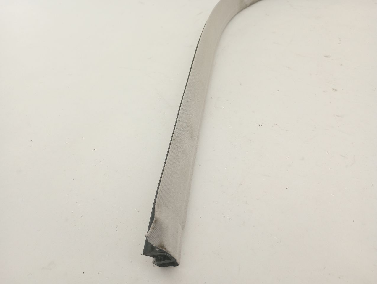 Mercedes SL550 Front Right Door Sill Moulding - 0