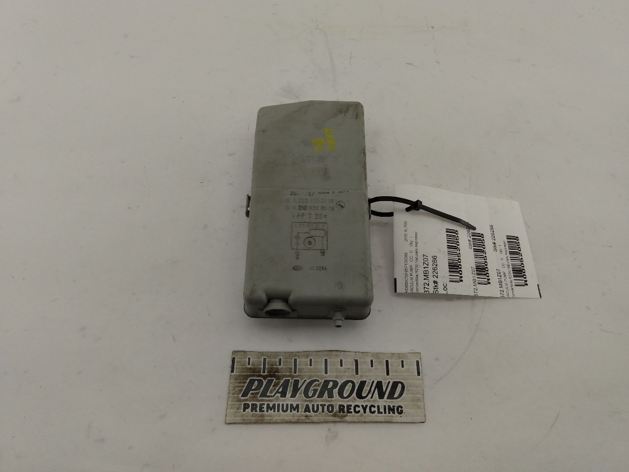 Mercedes SL500 Seat Vacuum Reservoir Tank