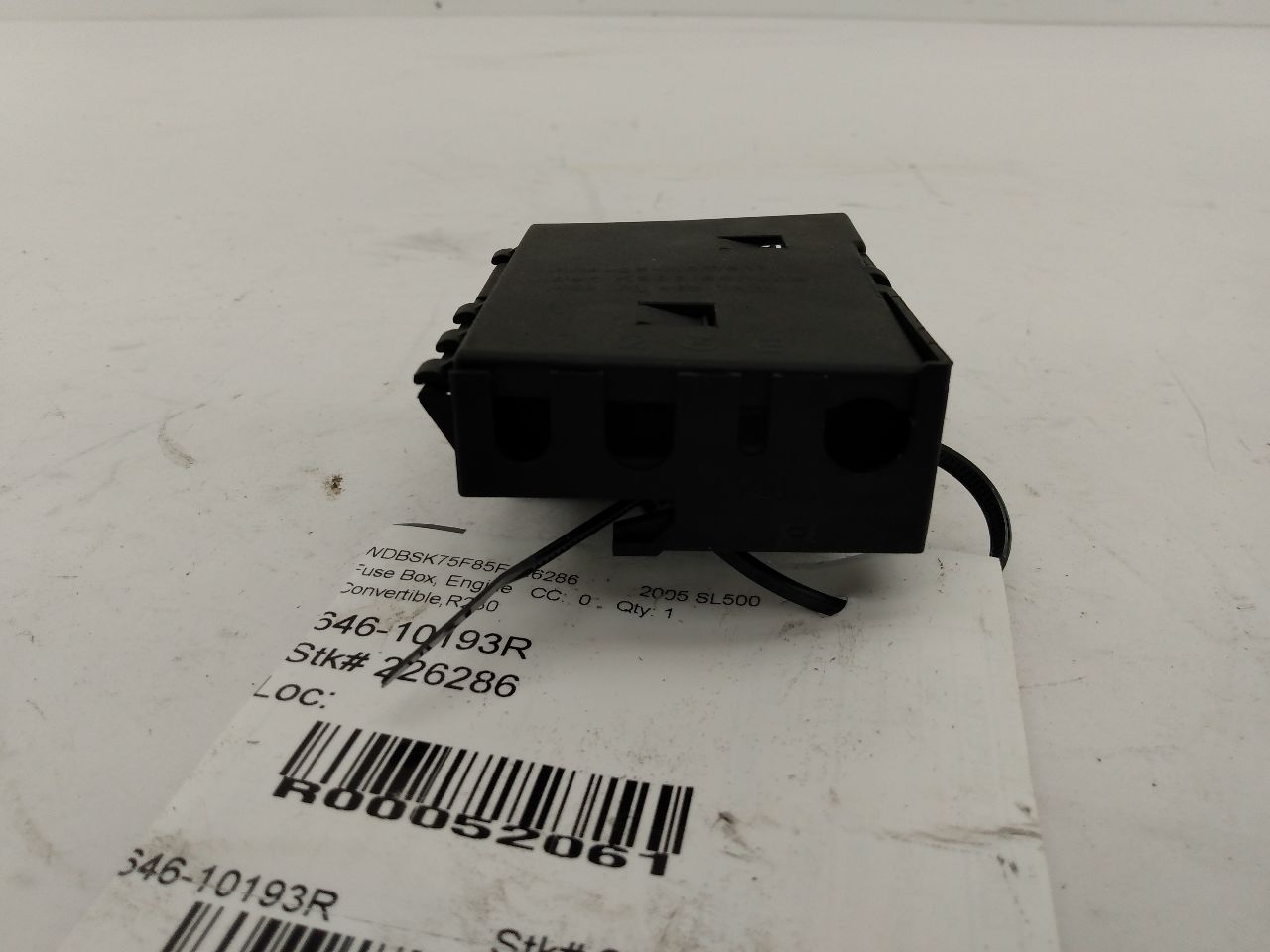 Mercedes SL500 Rear Right Fuse Box