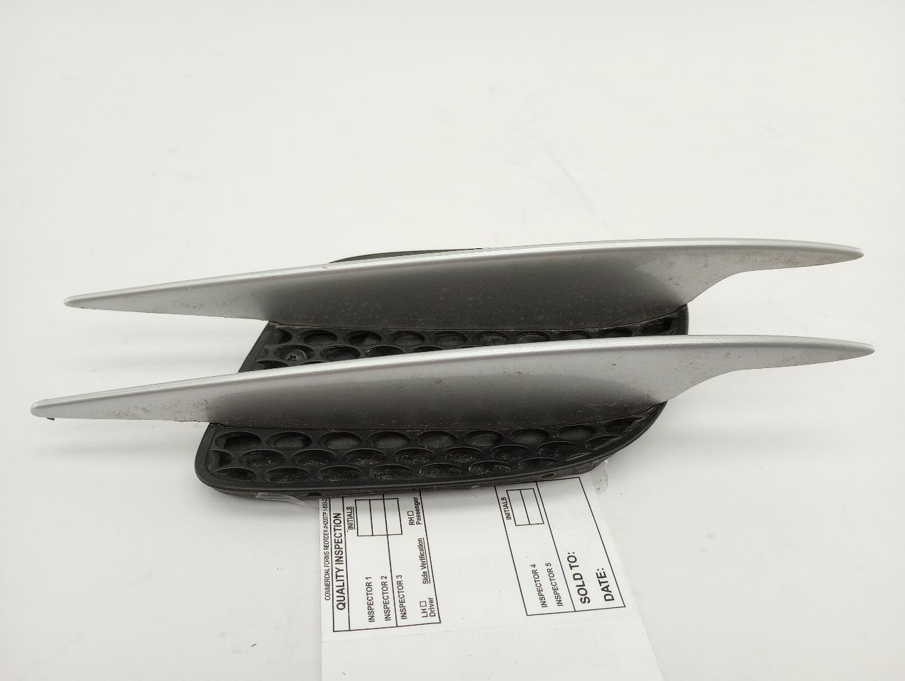 Mercedes SL550 Front Right Fender Grille Trim - 0