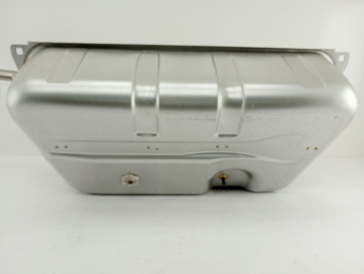 Mercedes SL550 Fuel Tank