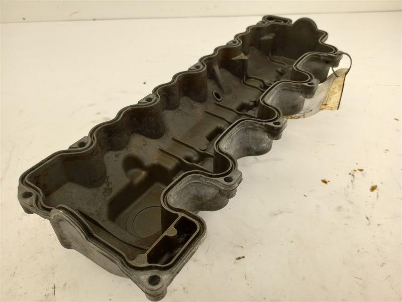 Mercedes SL500 Right Engine Valve Cover