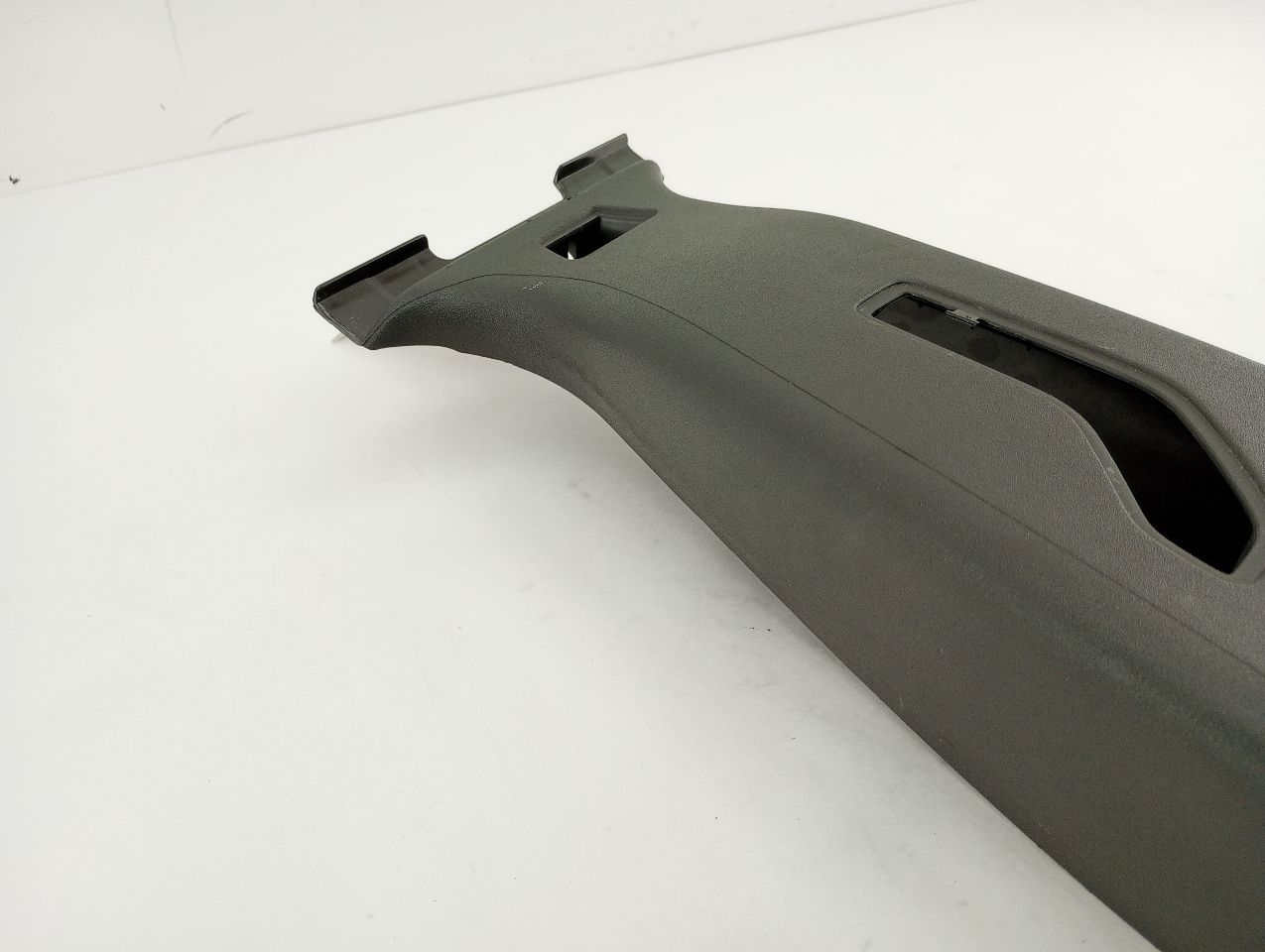 Volvo V50 Right Lower B Pillar