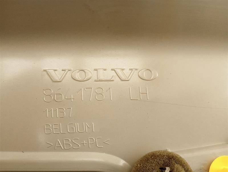 Volvo V50 Pair Of Rear D Pillars