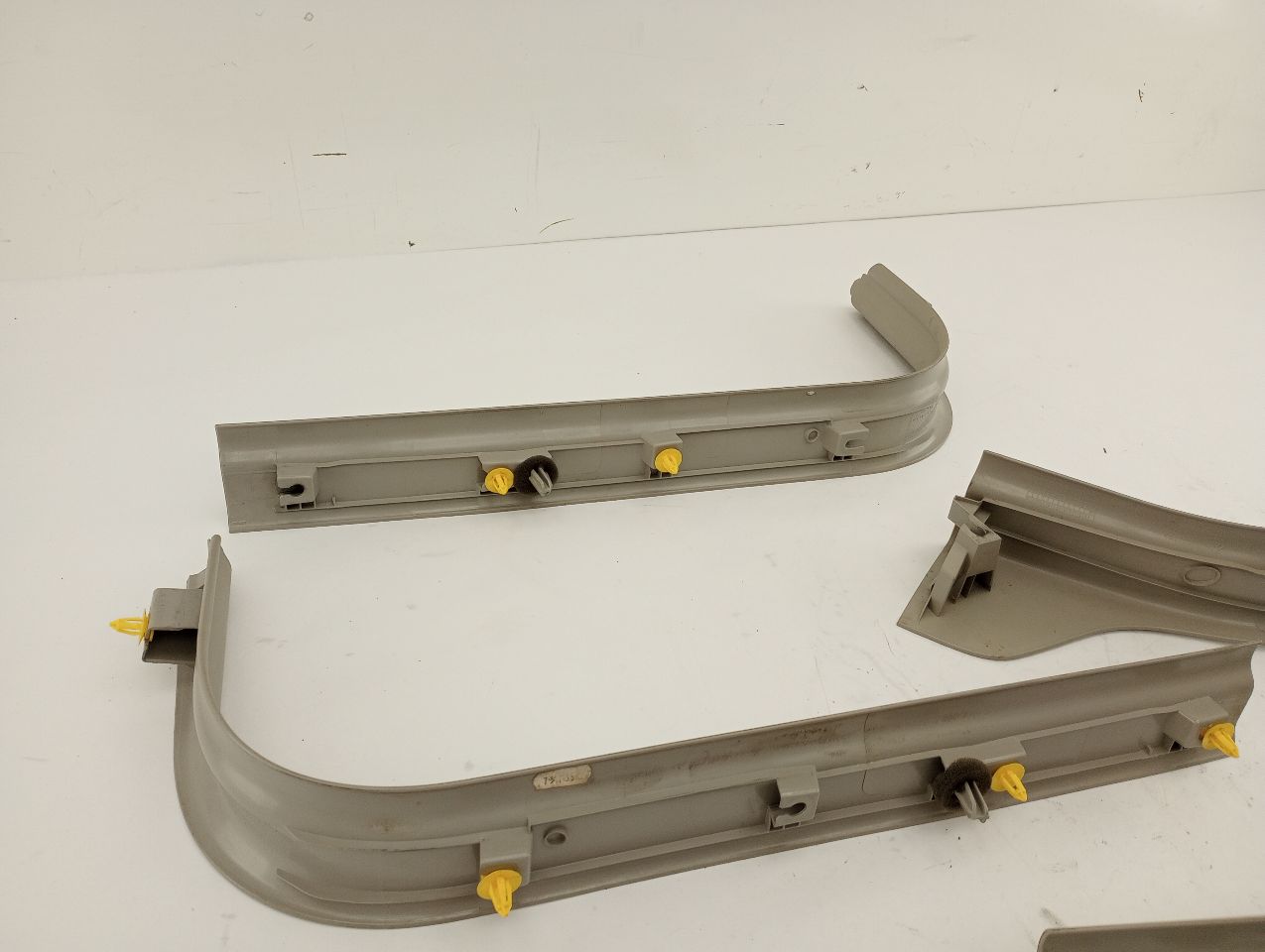 Volvo V50 Set Of Door Sill Trim