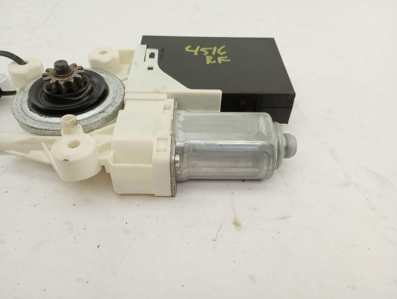 Volvo V50 Front Right Door Window Motor