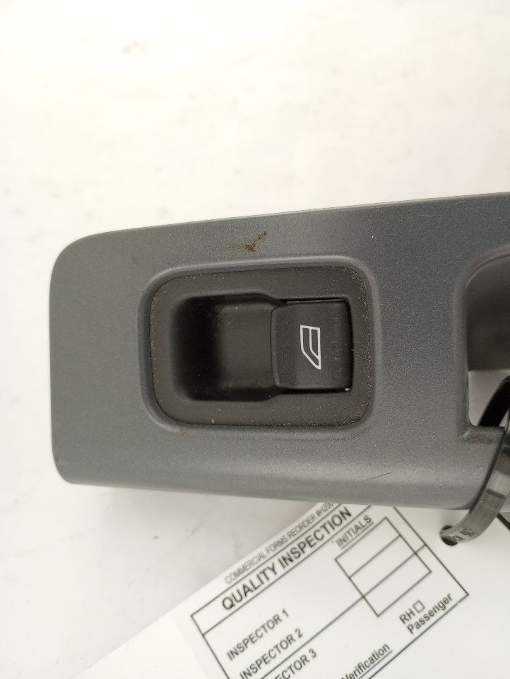 Volvo V50 Front Right Door Window Switch - 0