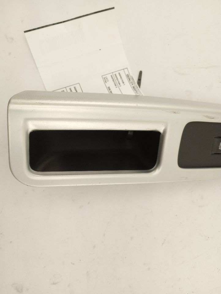 Volvo V50 Front Right Door Window Switch