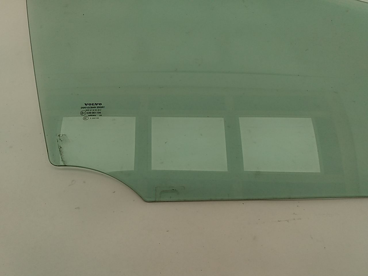 Volvo V50 Front Right Door Glass - 0