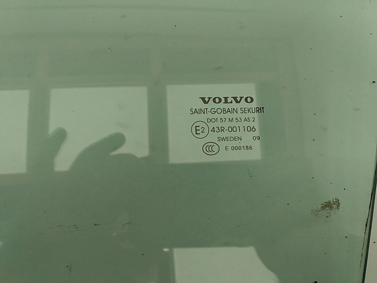 Volvo V50 Front Left Door Glass